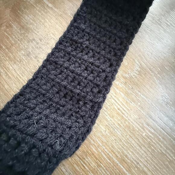 Crocheted Shoulder Bag Purse Black White Gray Rosettes Could Be Handmade - Picture 7 of 8